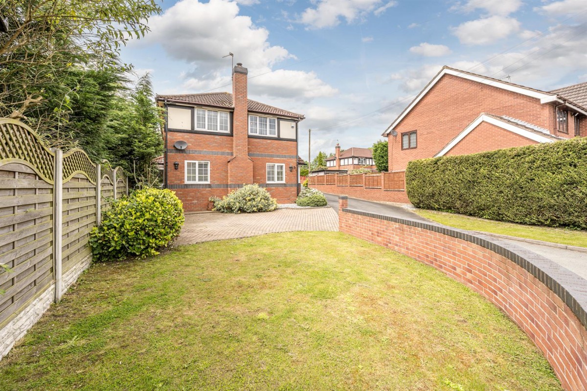 Himley Lane, Himley, DY3 4LN