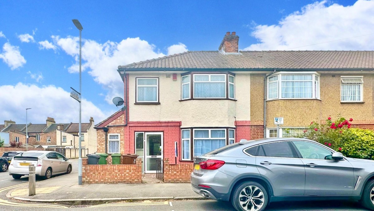 Cecil Road, Chadwell Heath, RM6