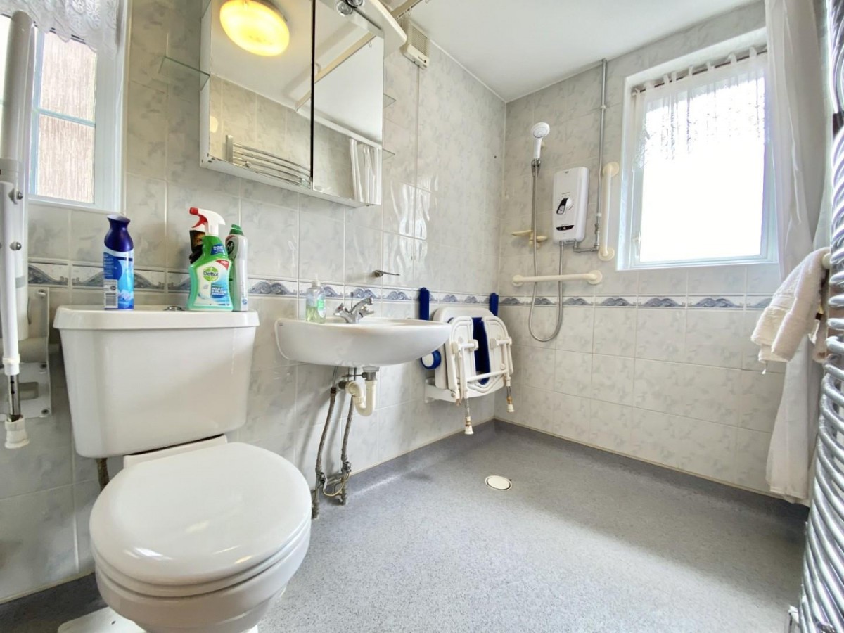 Kingshill Avenue, Hayes, UB4 8BP