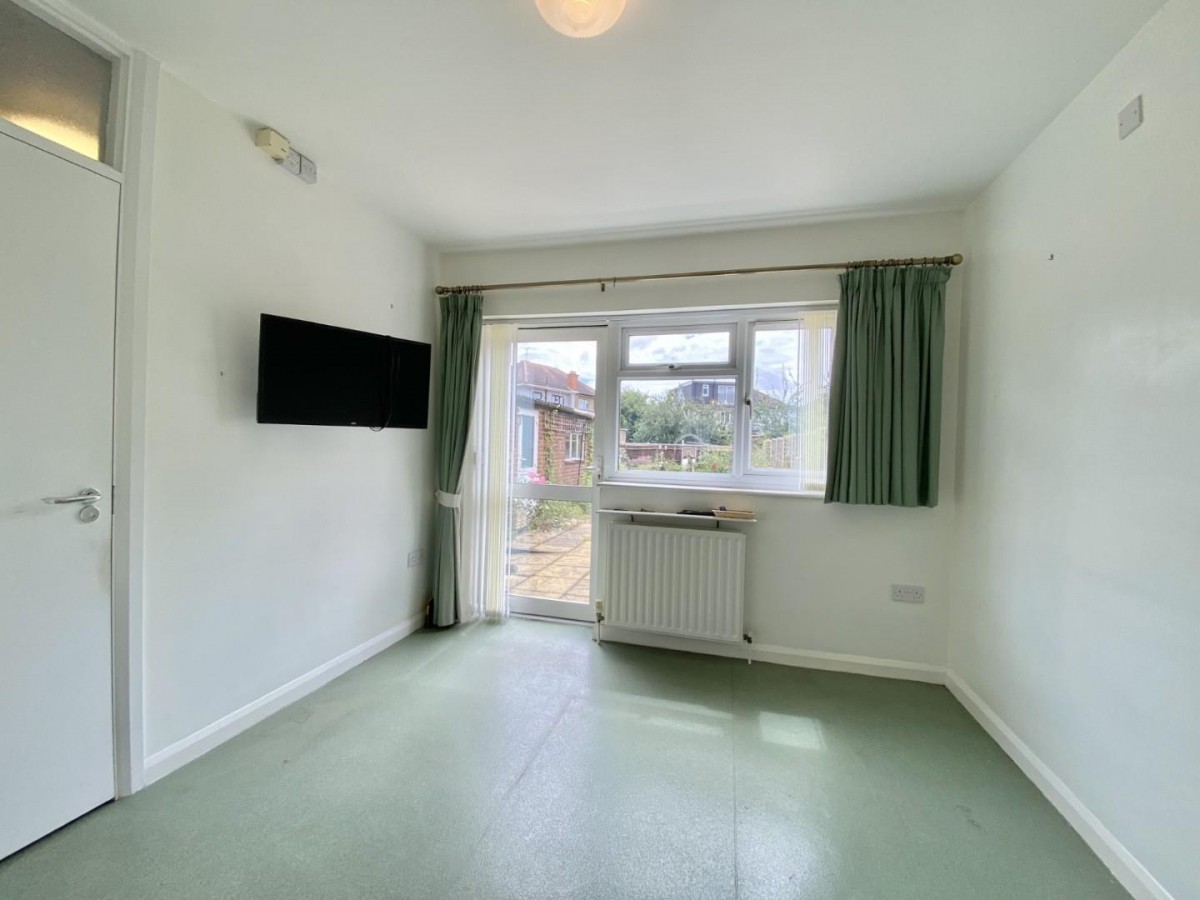 Kingshill Avenue, Hayes, UB4 8BP