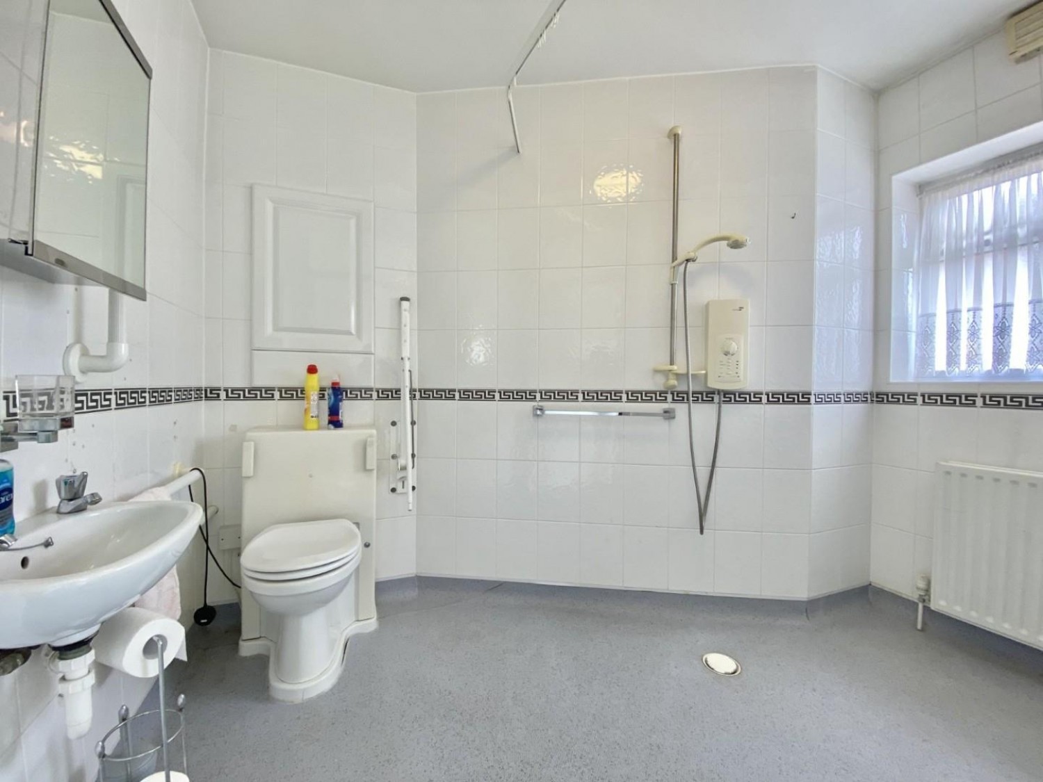 Kingshill Avenue, Hayes, UB4 8BP