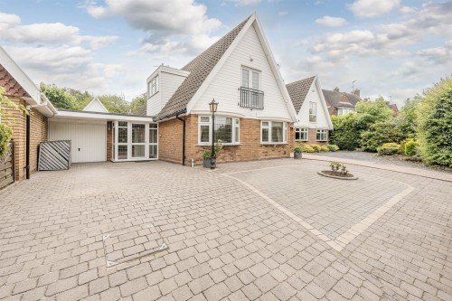Hagley Road, Stourbridge, DY9 0RF