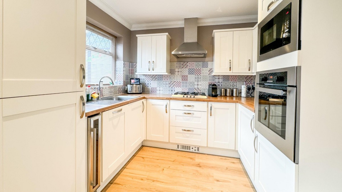 Leinster Avenue, Knowle, Bristol, BS4