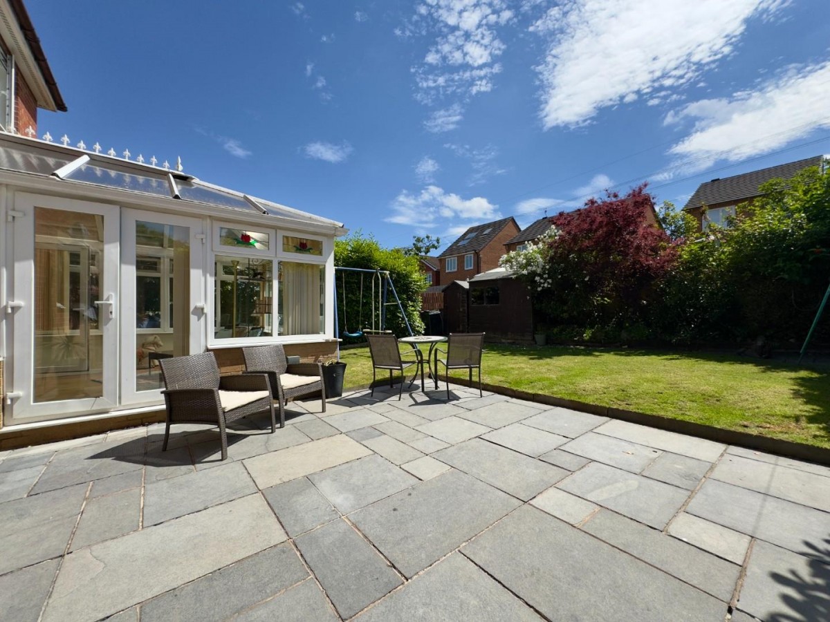 Dovebush Way , Barnsley, S75 1QE