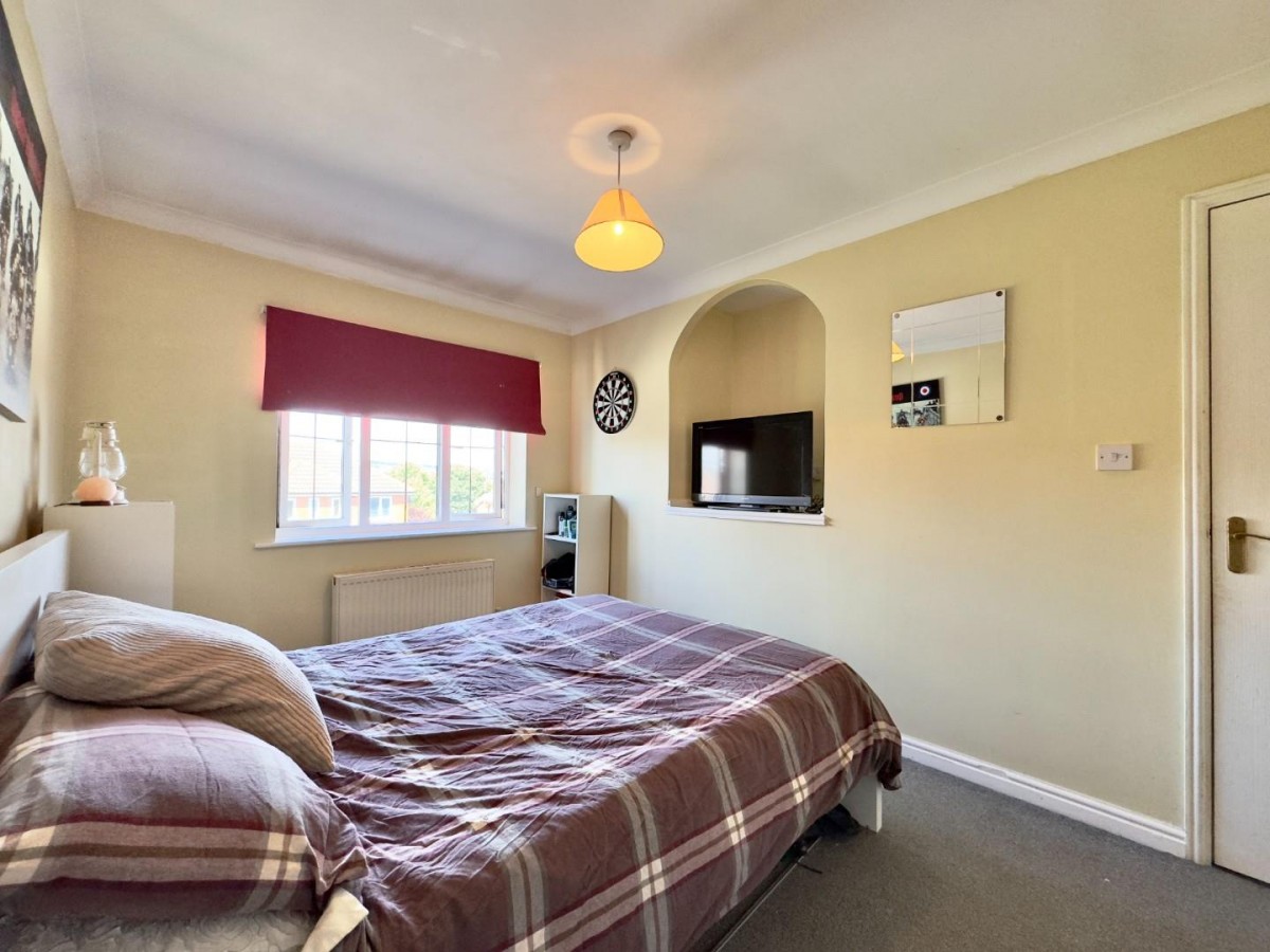 Dovebush Way , Barnsley, S75 1QE