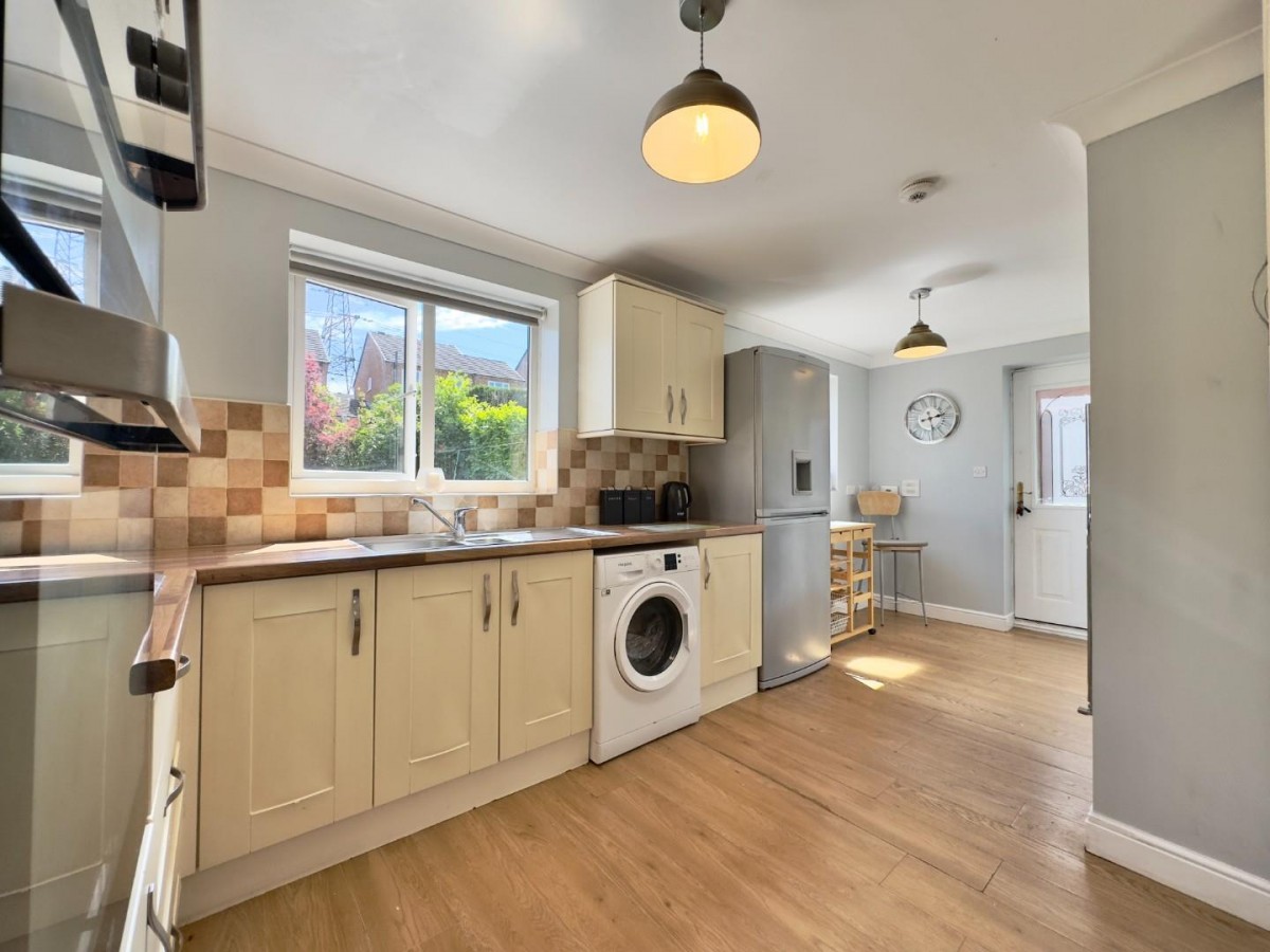 Dovebush Way , Barnsley, S75 1QE