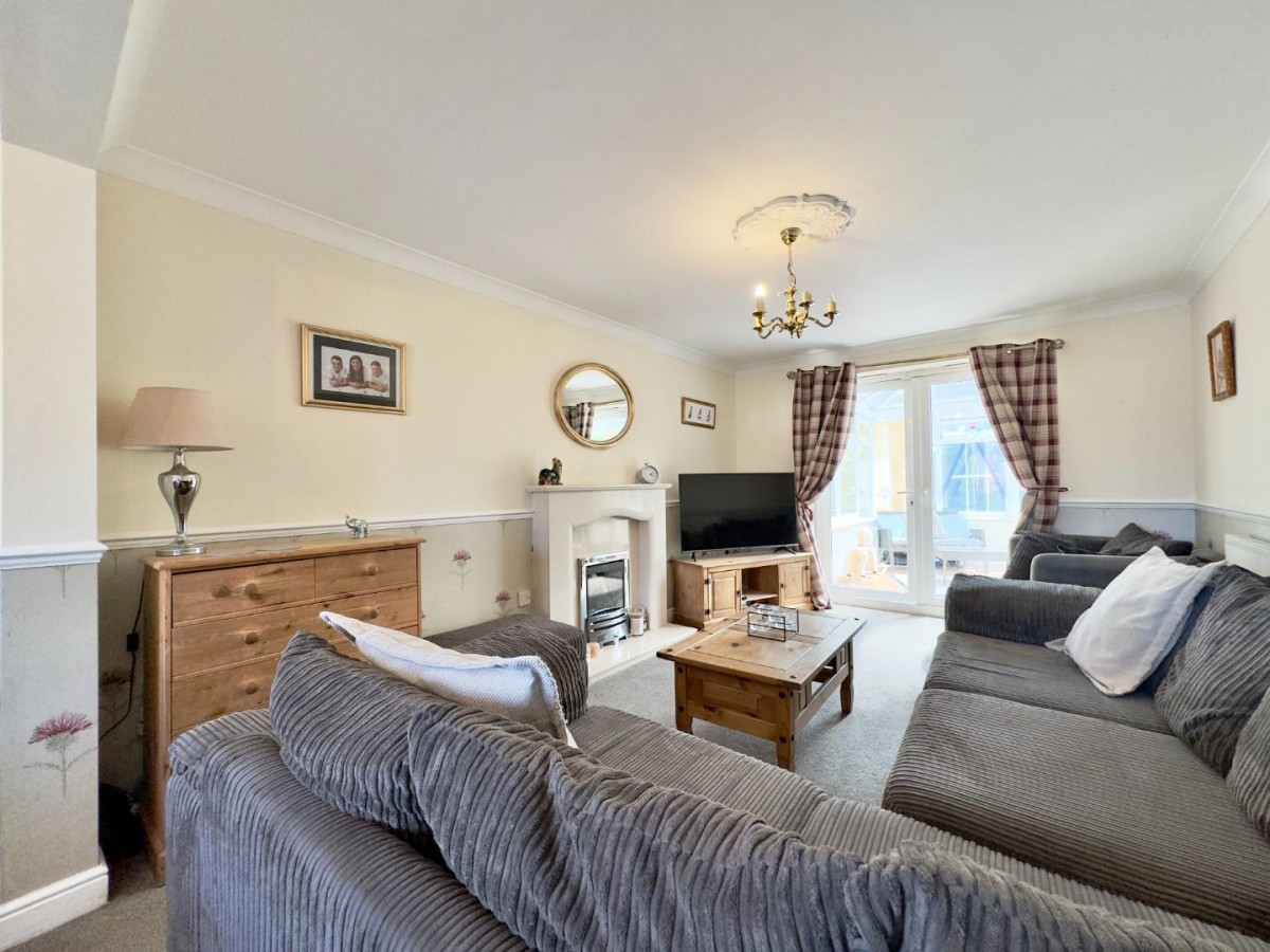Dovebush Way , Barnsley, S75 1QE