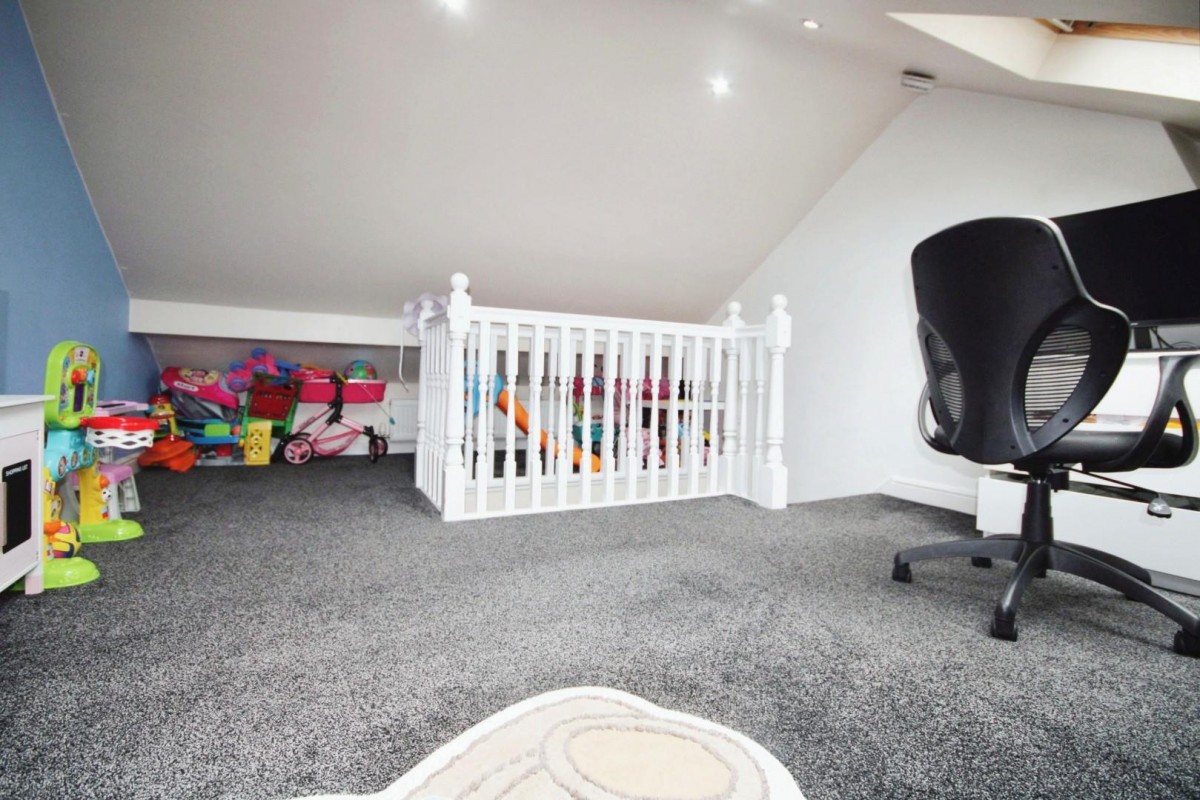 King Edwards Drive, Harrogate HG1 4HW