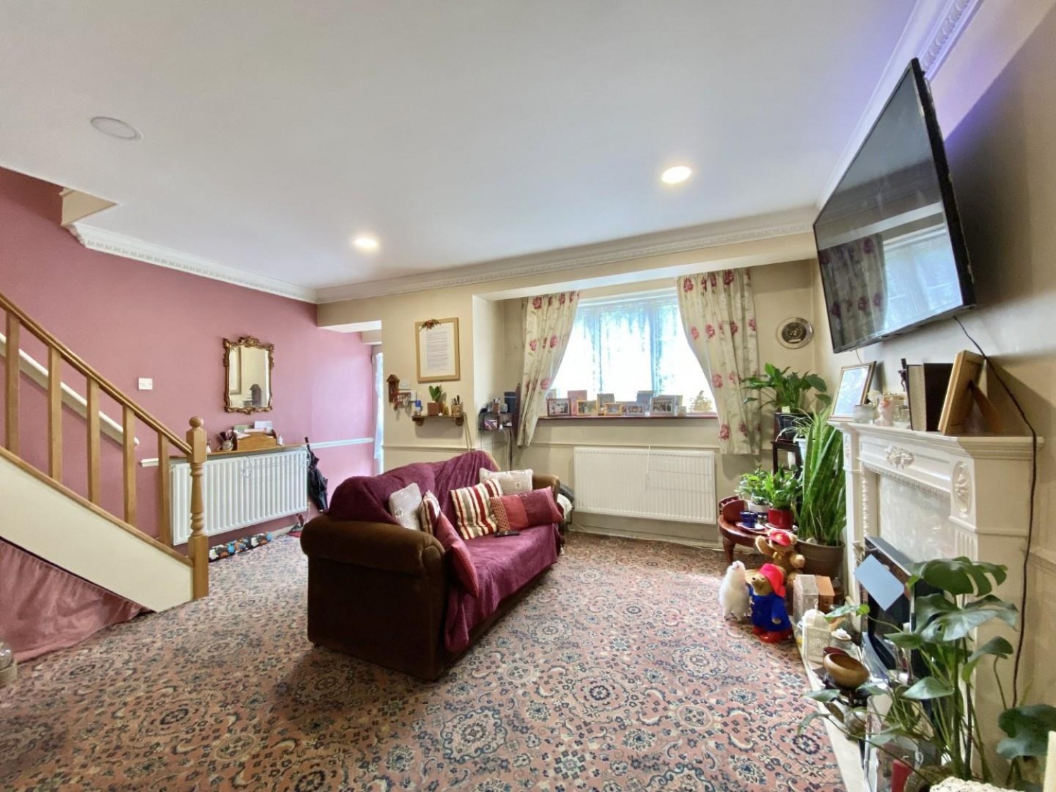 Goulds Green, Uxbridge, UB8 3DG