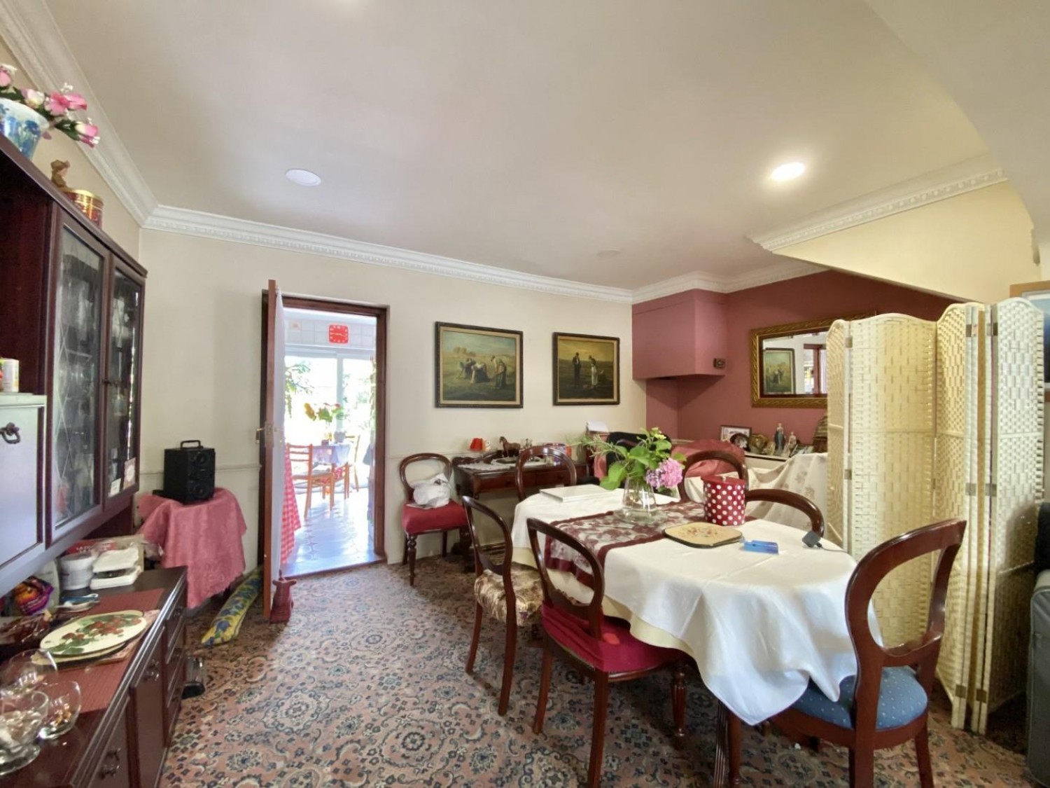 Goulds Green, Uxbridge, UB8 3DG