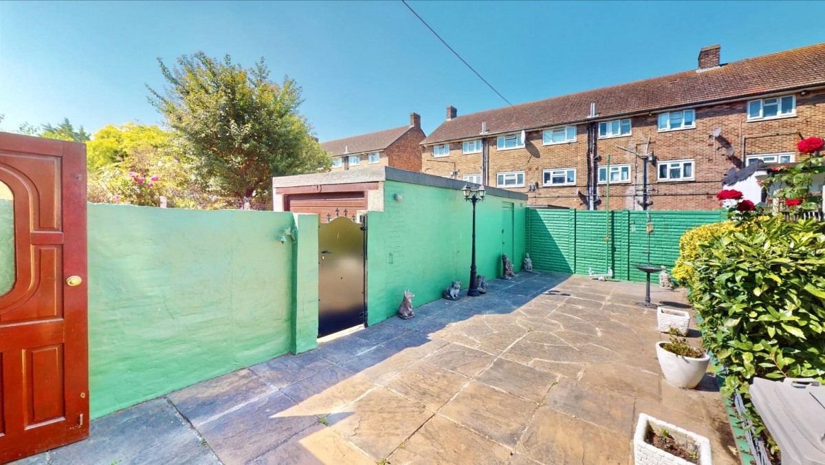 Grosvenor Road, Dagenham, RM8