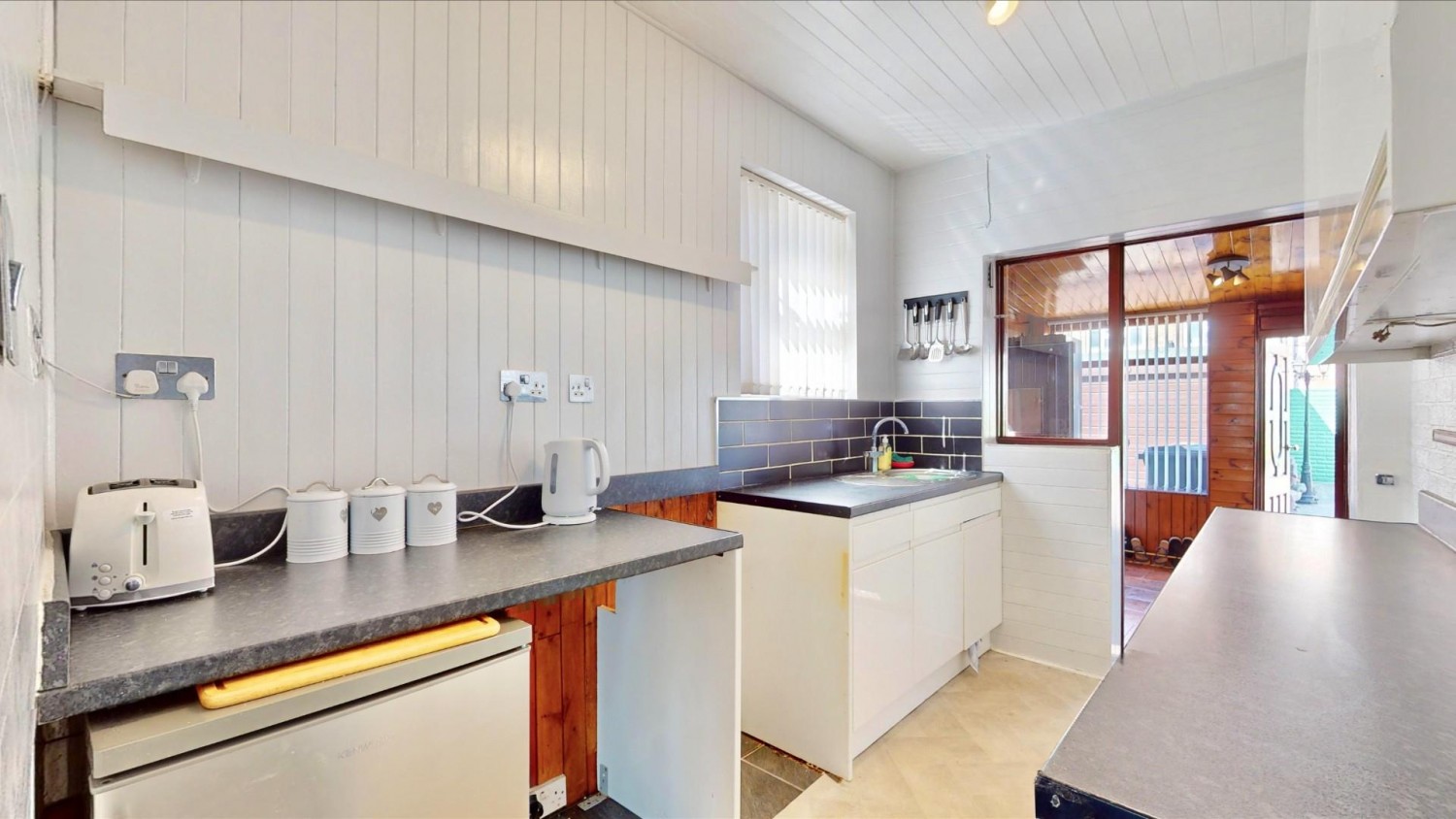 Grosvenor Road, Dagenham, RM8