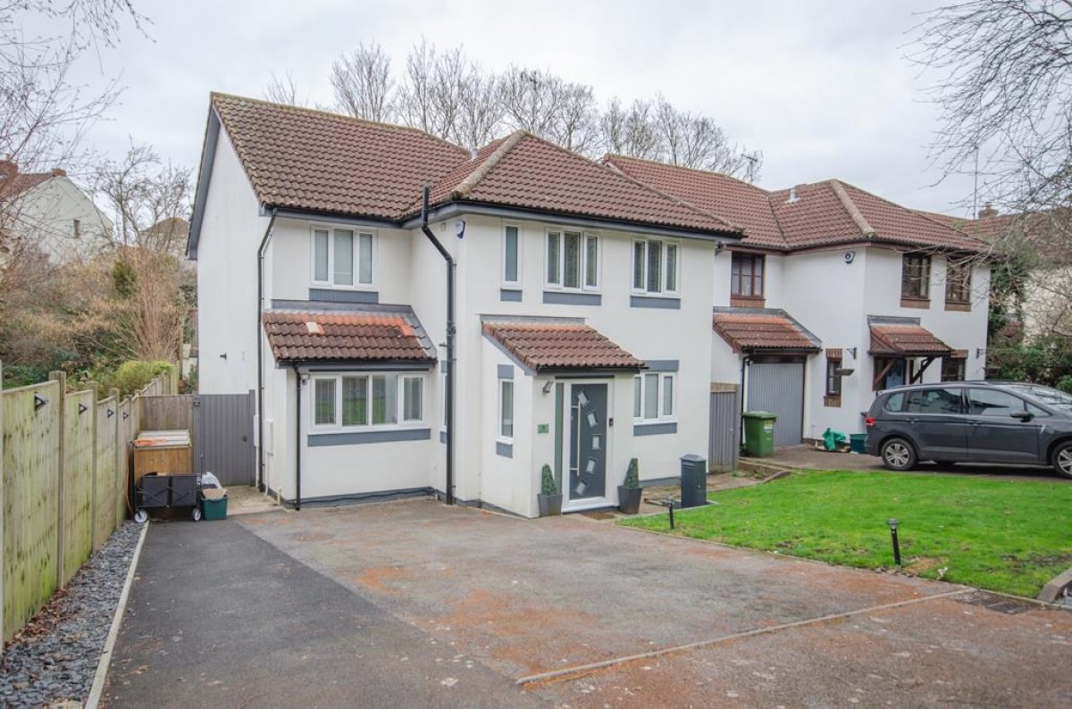 Polly Barnes Close, Hanham, Bristol, BS15 3BJ