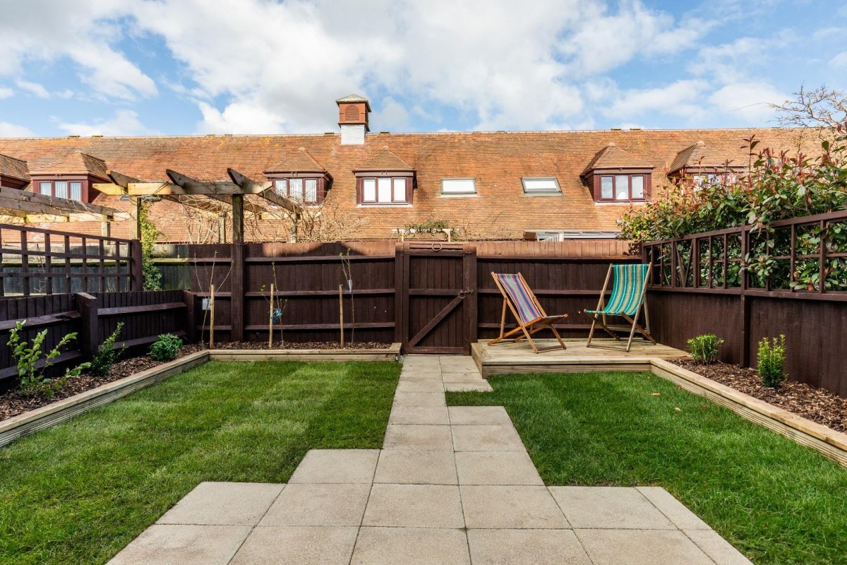 Courville Close, Alveston, Bristol