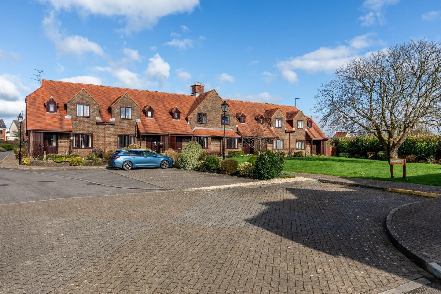 Courville Close, Alveston, Bristol