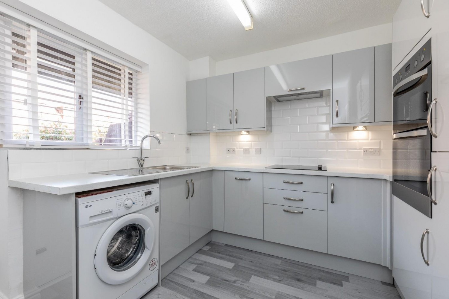 Courville Close, Alveston, Bristol