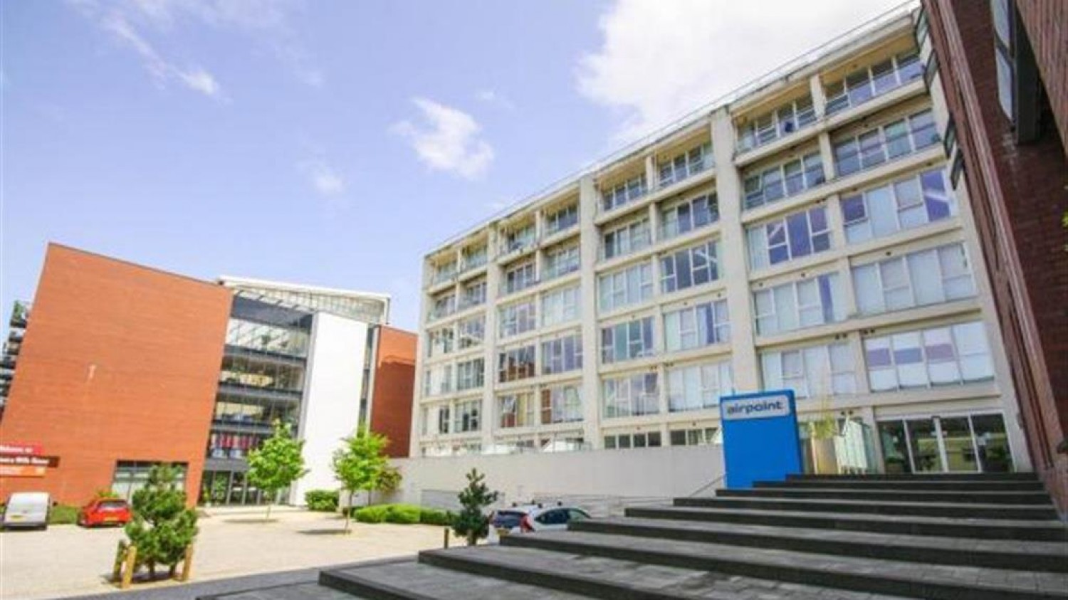 2 bedroom Flat for sale in Airpoint, Skypark Road, Bedminster, Bristol, BS3