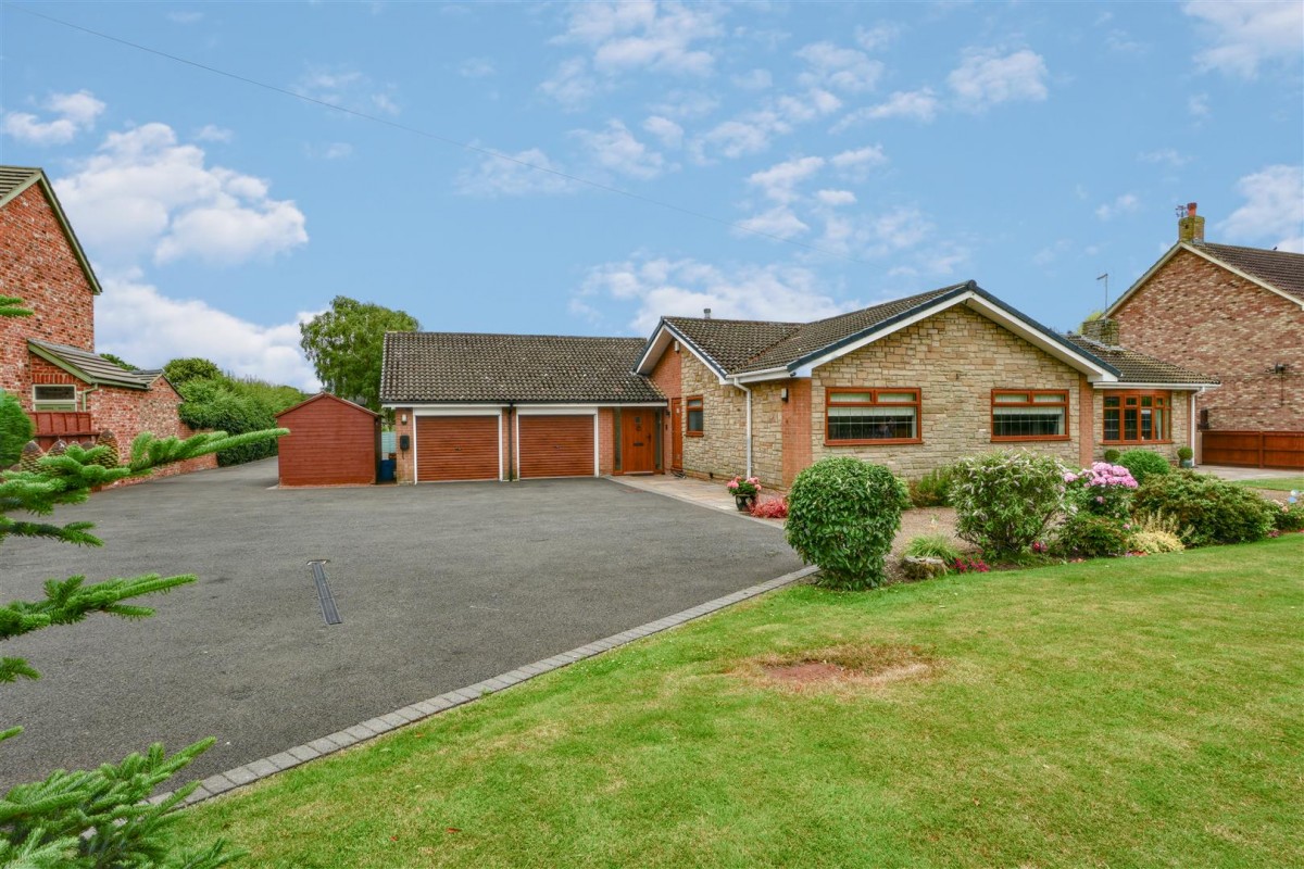 Carlton Road, Carlton Miniott, Thirsk Hunters Estate Agents & Letting