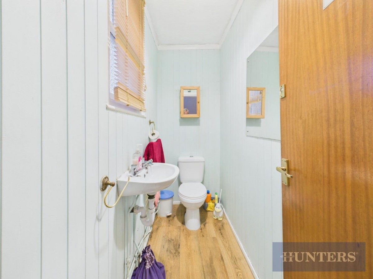 North Marine Road, Scarborough, YO12 7EY