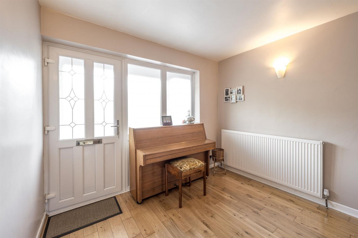 Highcroft Avenue, Wordsley, DY8 5LX