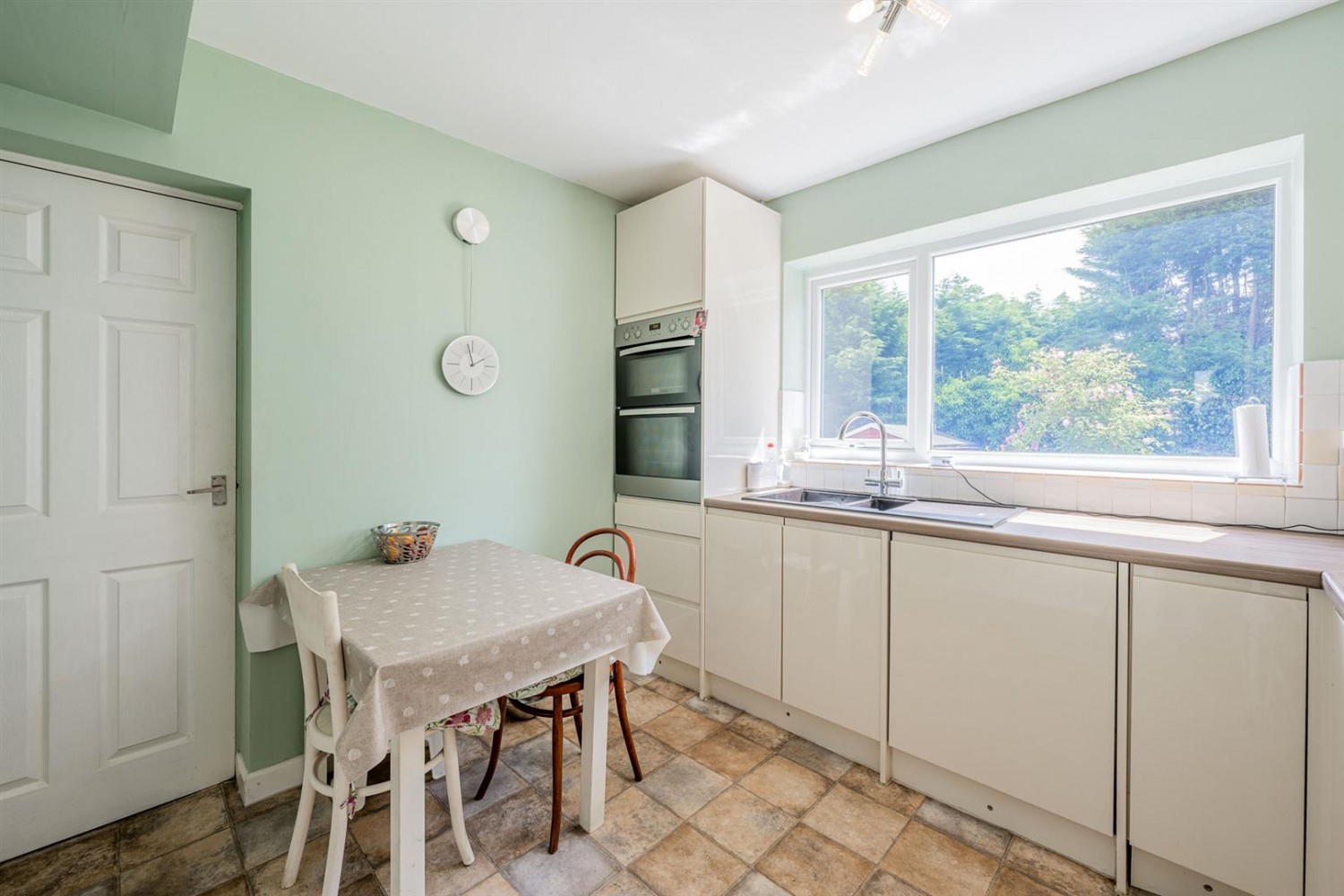 Highcroft Avenue, Wordsley, DY8 5LX
