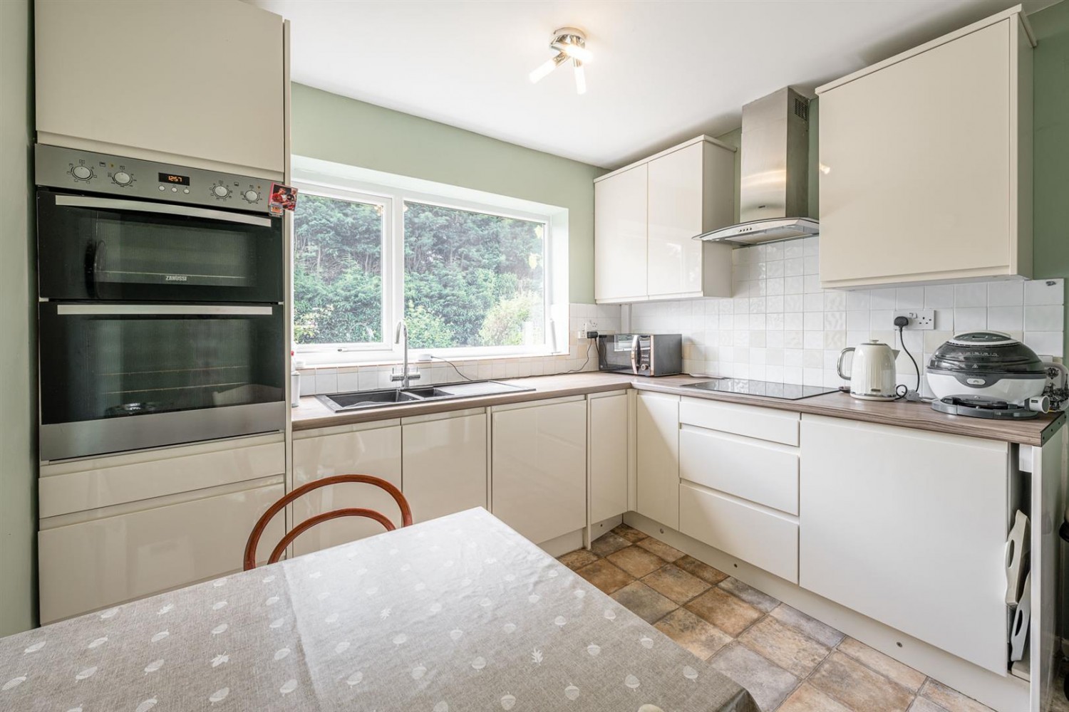 Highcroft Avenue, Wordsley, DY8 5LX