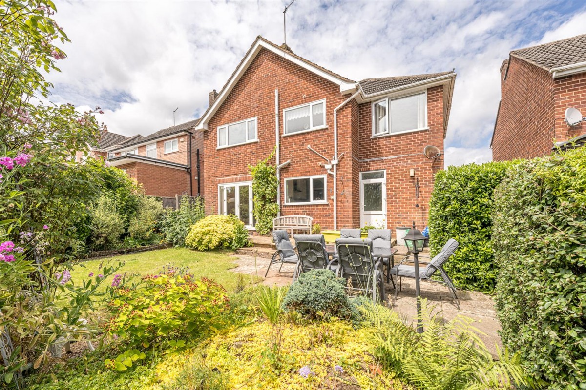 Highcroft Avenue, Wordsley, DY8 5LX