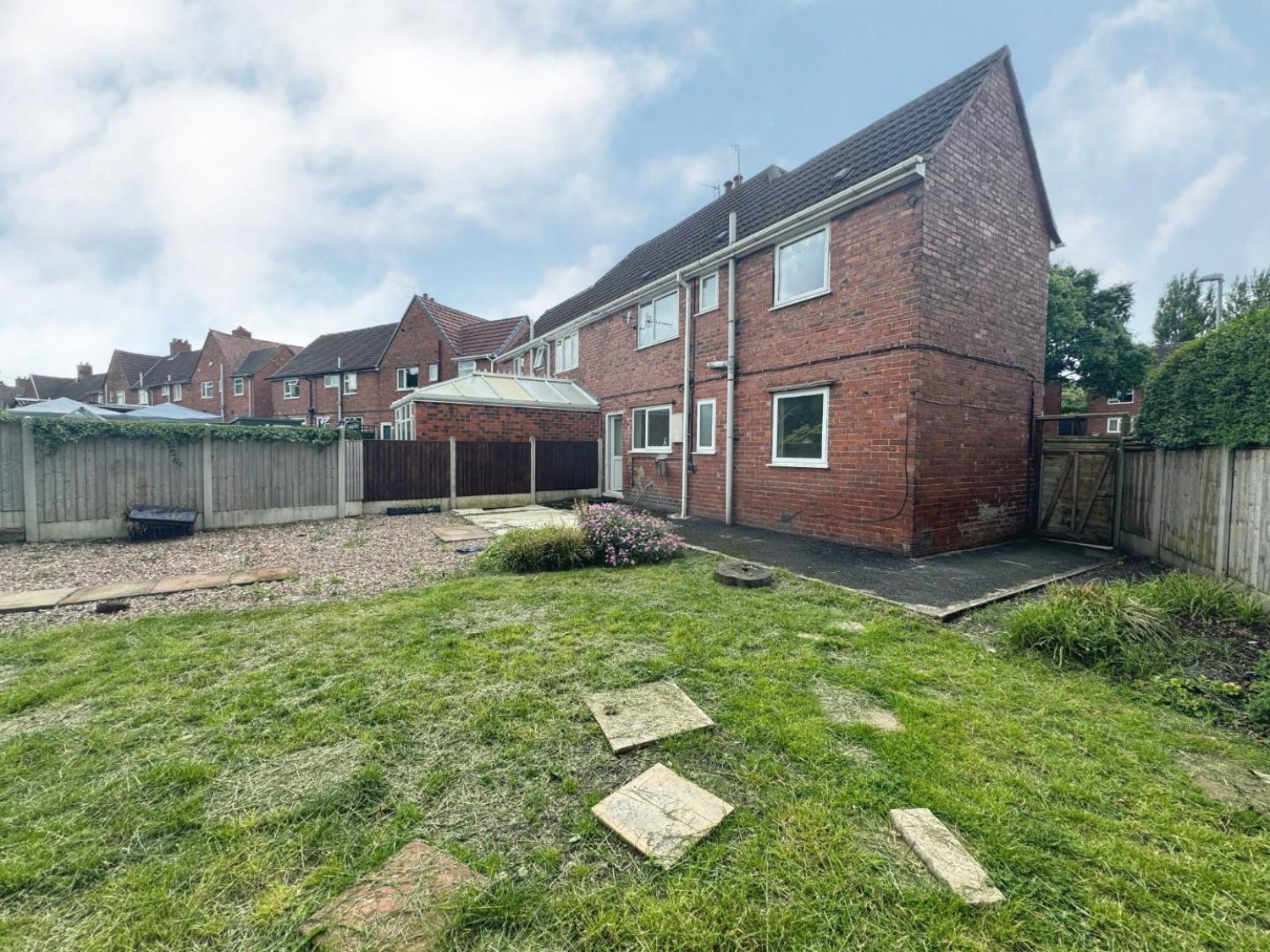 Hunloke Avenue, Chesterfield, S40 2PD