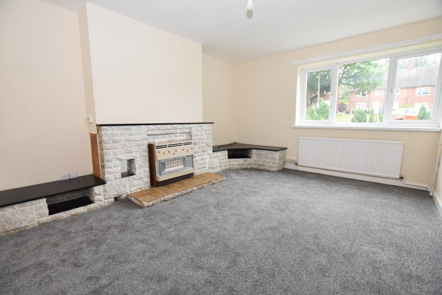Hunloke Avenue, Chesterfield, S40 2PD