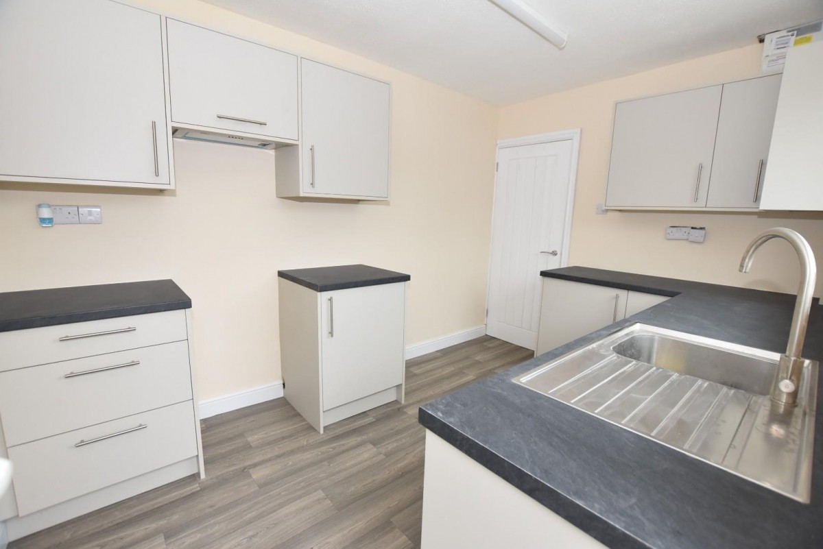 Hunloke Avenue, Chesterfield, S40 2PD
