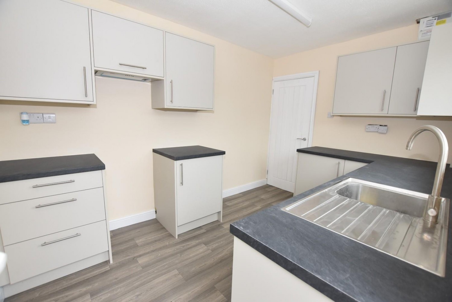 Hunloke Avenue, Chesterfield, S40 2PD
