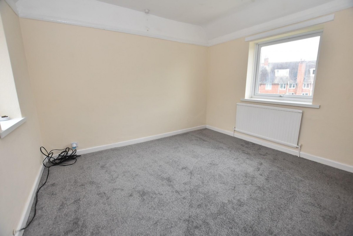 Hunloke Avenue, Chesterfield, S40 2PD