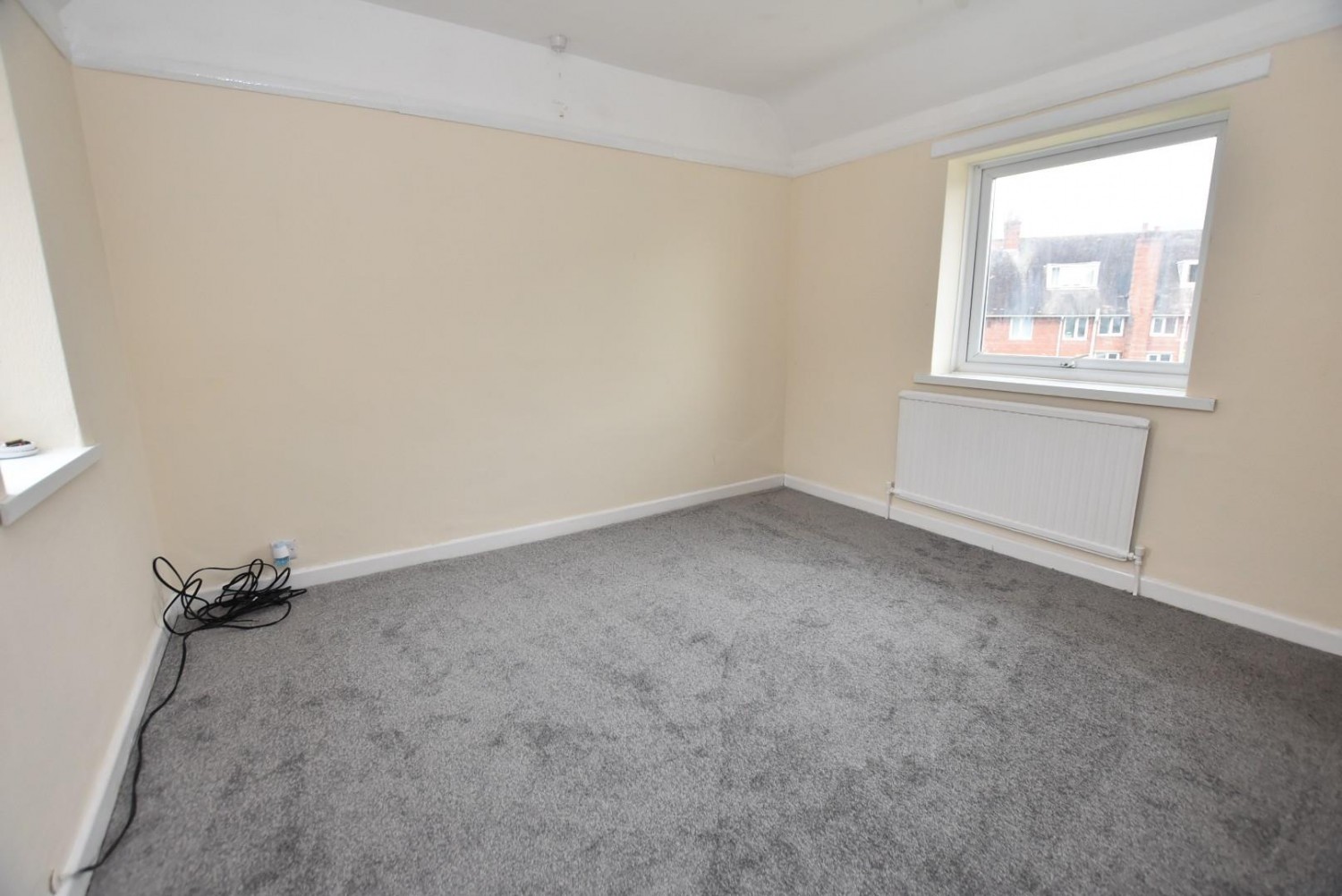 Hunloke Avenue, Chesterfield, S40 2PD