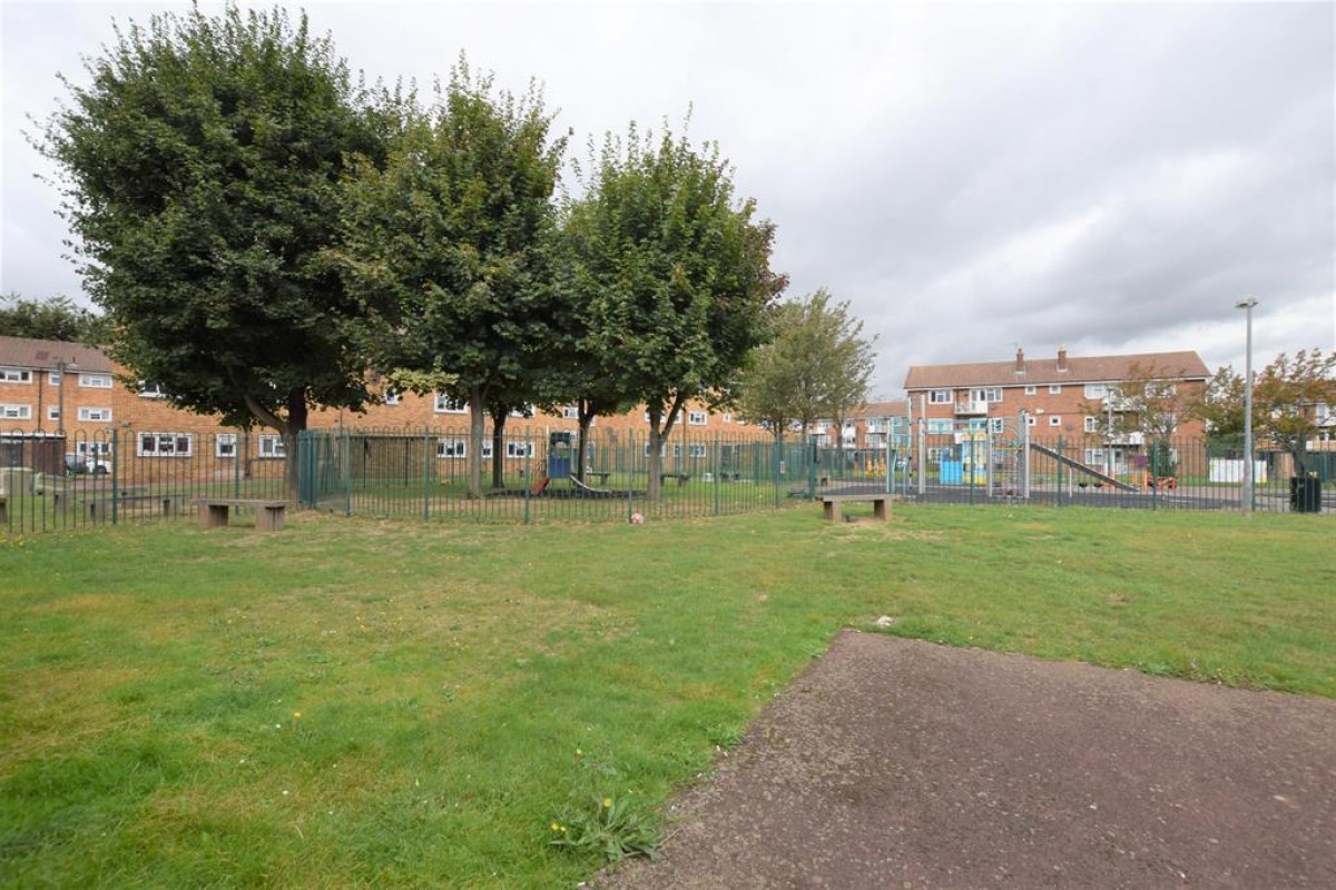 Rush Green Gardens, Romford, RM7