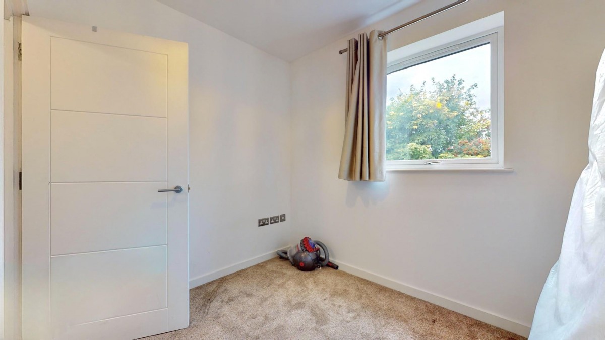 Hennessey Mews, Dagenham, RM8