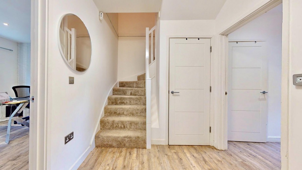 Hennessey Mews, Dagenham, RM8