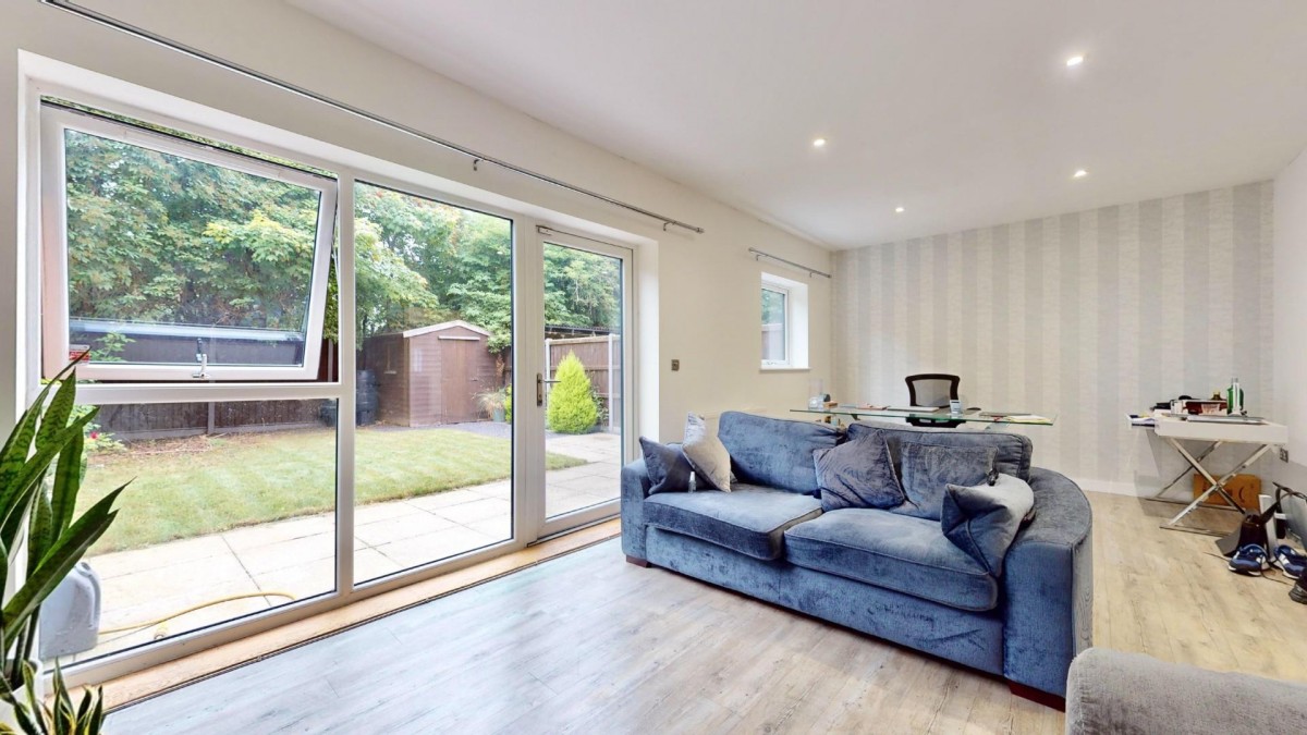 Hennessey Mews, Dagenham, RM8