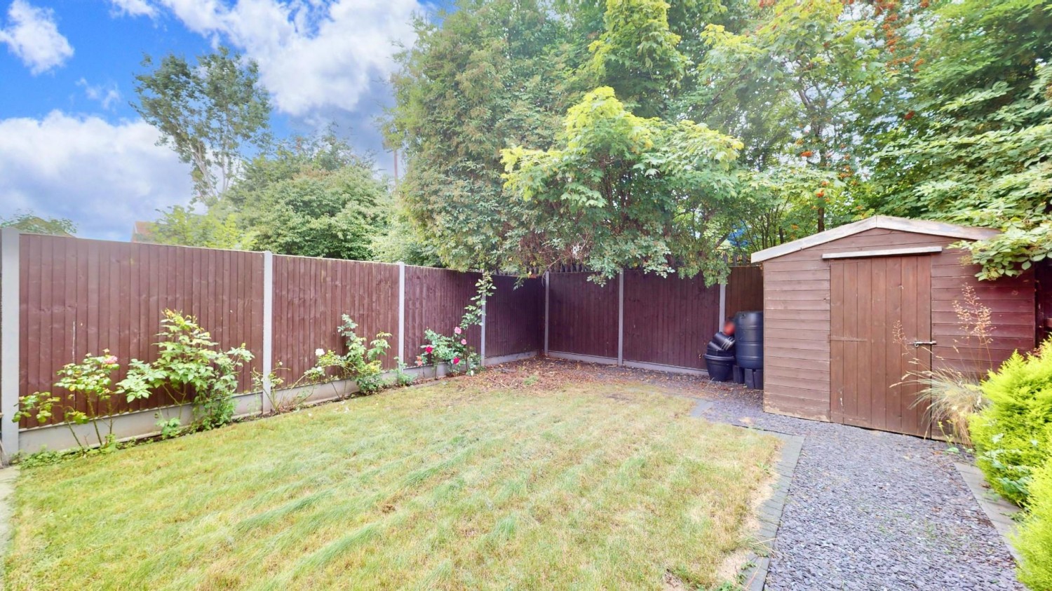 Hennessey Mews, Dagenham, RM8