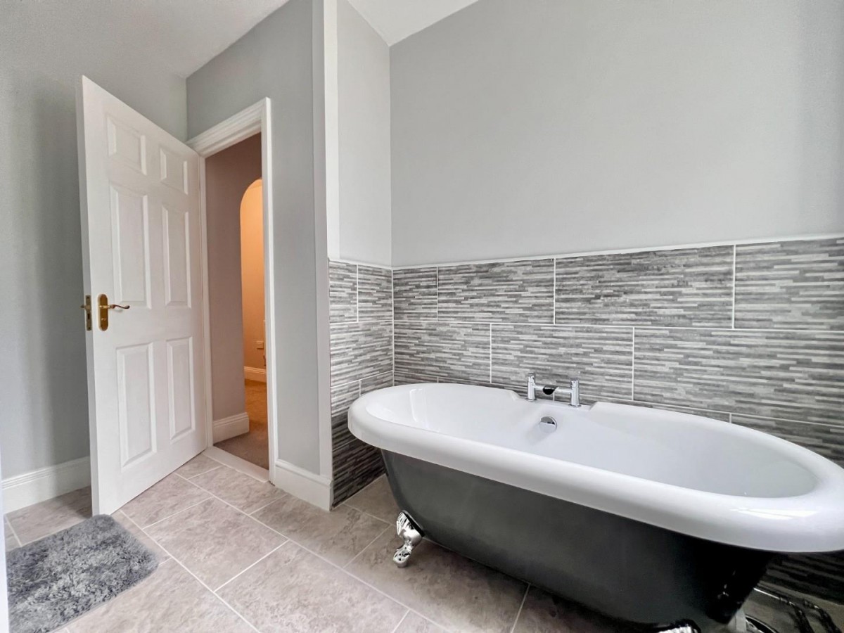Stamages Lane, Painswick, Stroud, GL6 6UZ
