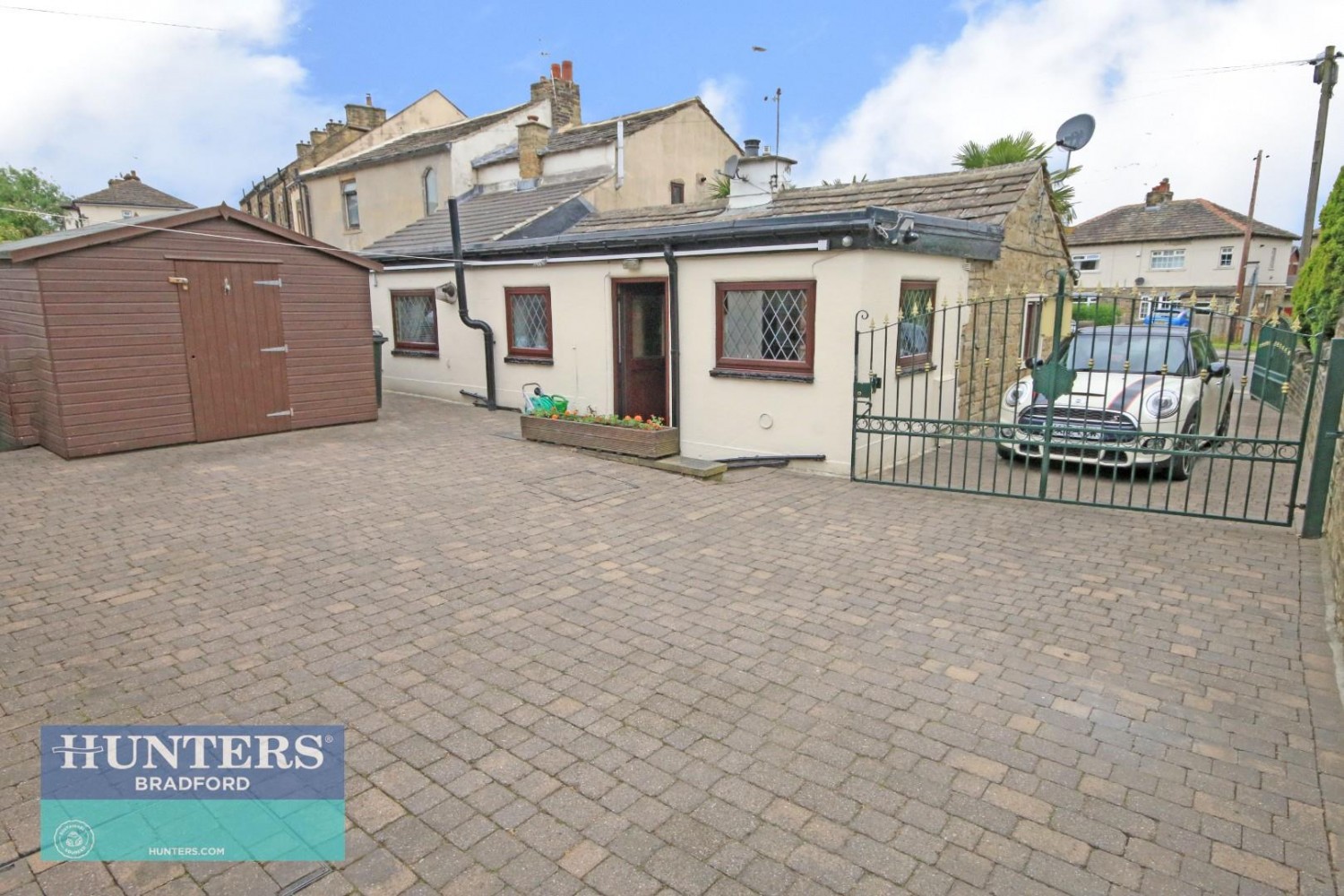 503 & 503A, Sticker Lane, Laisterdyke, Bradford, West Yorkshire, BD4 8RB