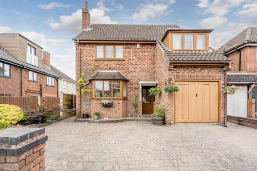 Stewart Road, Kingswinford, DY6 9PS