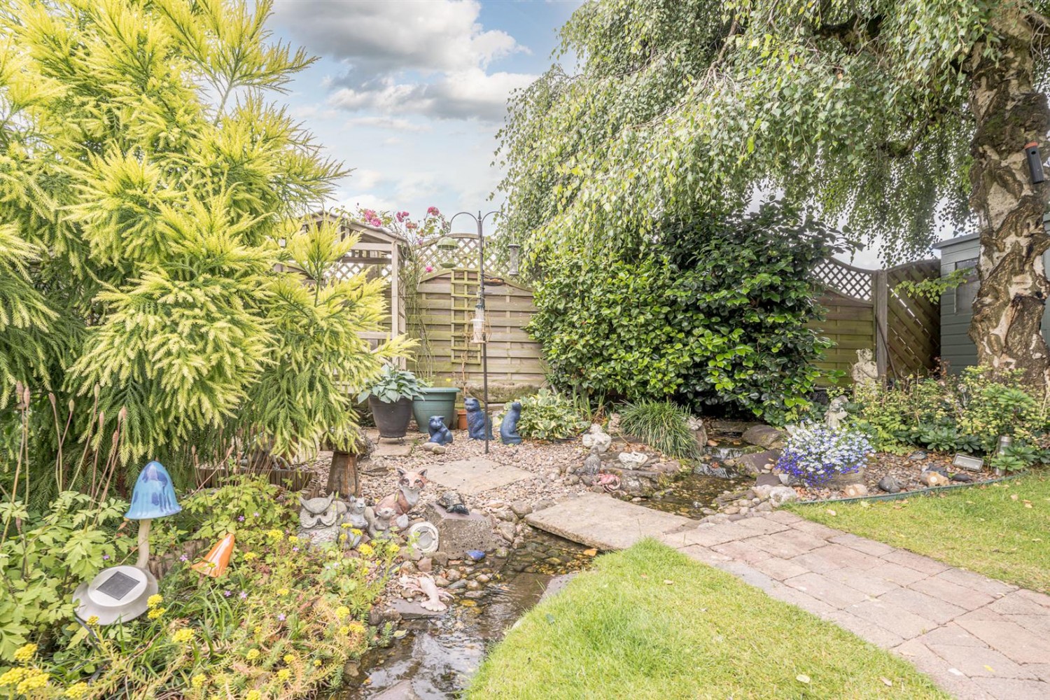 Stewart Road, Kingswinford, DY6 9PS