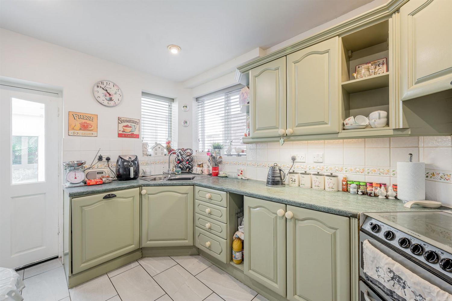 Stewart Road, Kingswinford, DY6 9PS