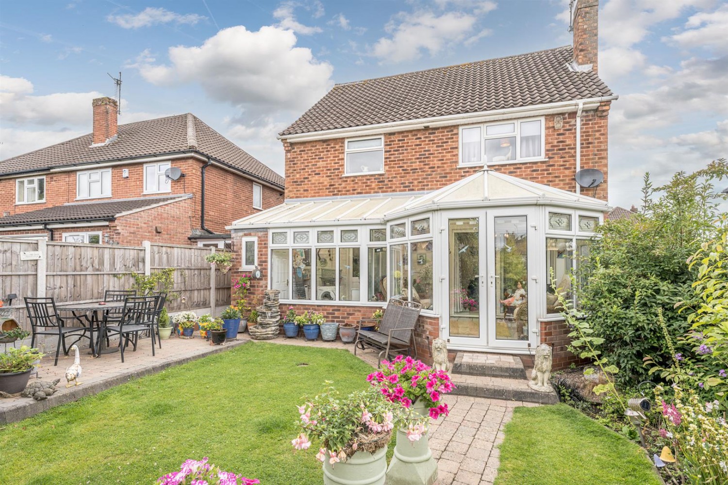 Stewart Road, Kingswinford, DY6 9PS