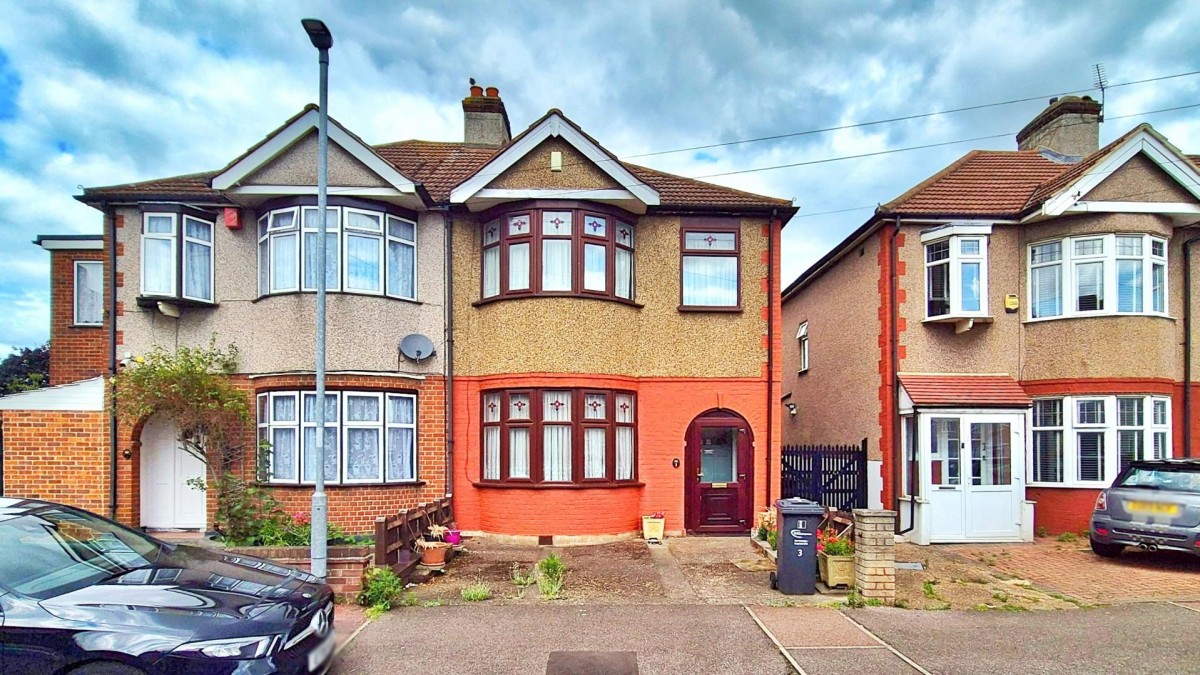 Stanley Avenue, Dagenham, RM8