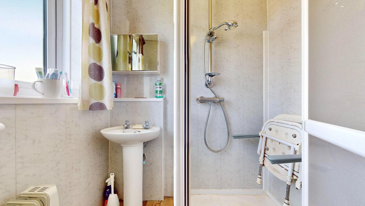 Stanley Avenue, Dagenham, RM8