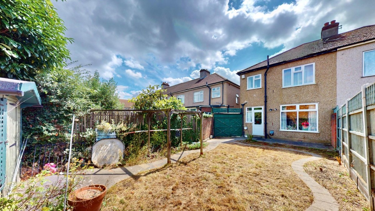 Stanley Avenue, Dagenham, RM8