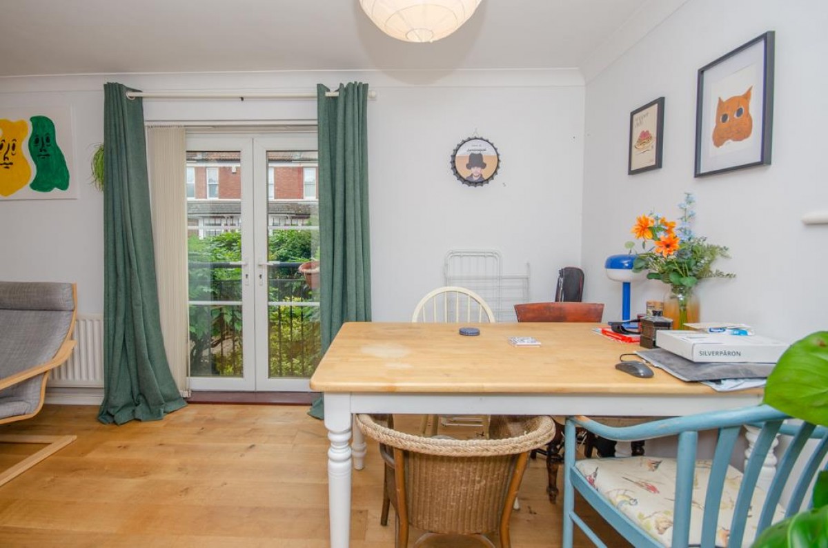 9 Queens Road, Ashley Down, Bristol BS7 9HZ