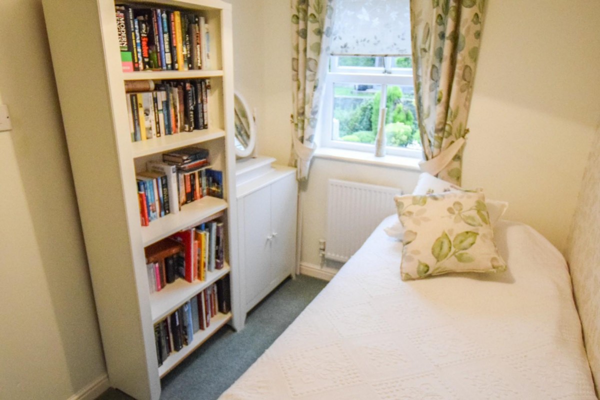 Hornbeam Close, Sandy Lane, Bradford