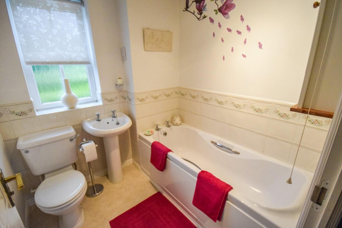 Hornbeam Close, Sandy Lane, Bradford